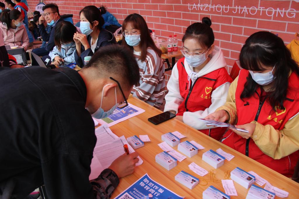 【党史学习教育】志愿再出发 奋进新起点——自动化学院开展“为群众办实事”志愿服务