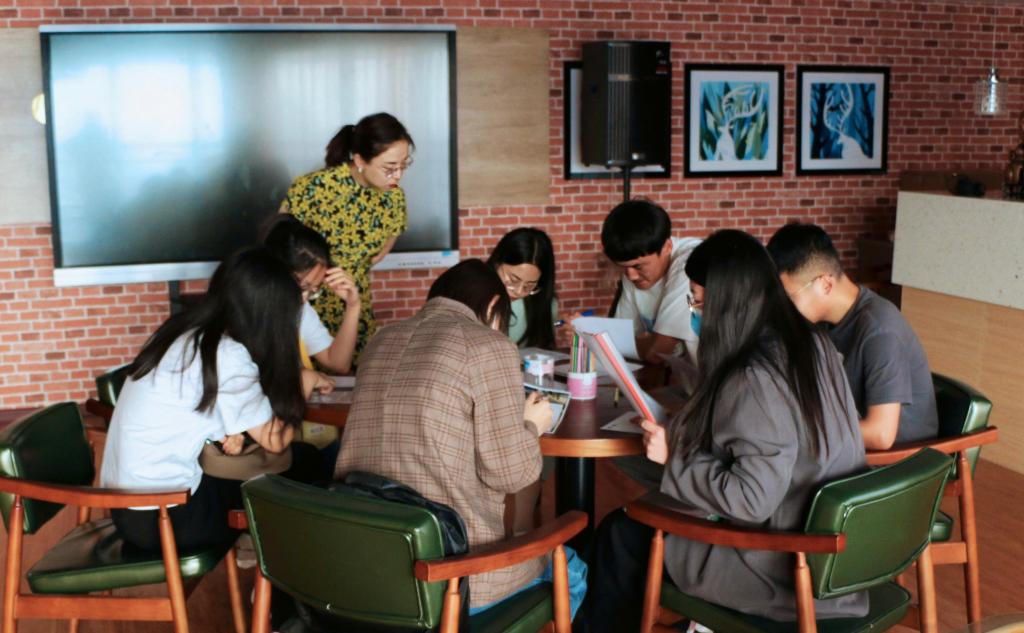 我校开展“2022届毕业生就业季帮帮帮”系列活动