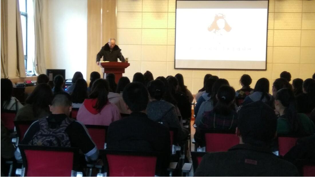 离退休老同志为大学生做“向雷锋同志学习”专题讲座