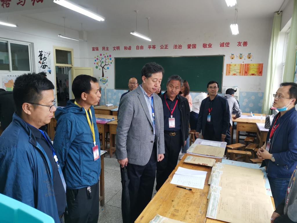 副校长马军党赴甘南州督查高中学业水平考试工作