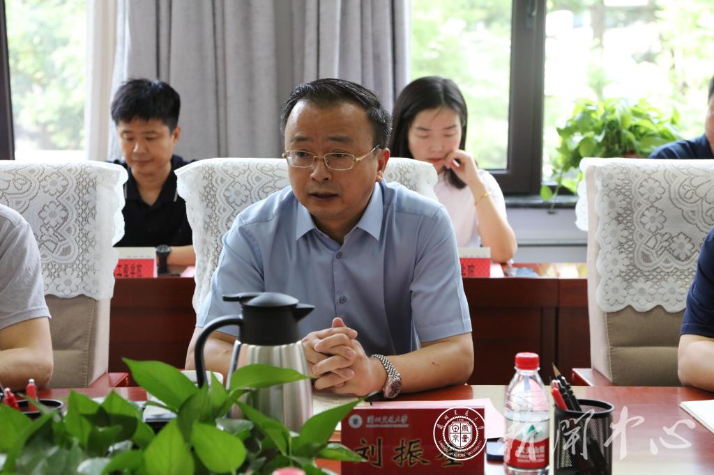 副校长刘振奎出席会议,实验管理中心,科技处,保卫处,基建处负责人以及