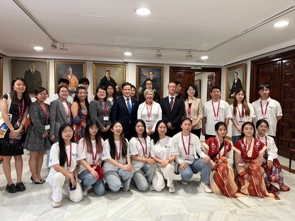 我校在西班牙塞维利亚大学举办中国传统文化展演活动