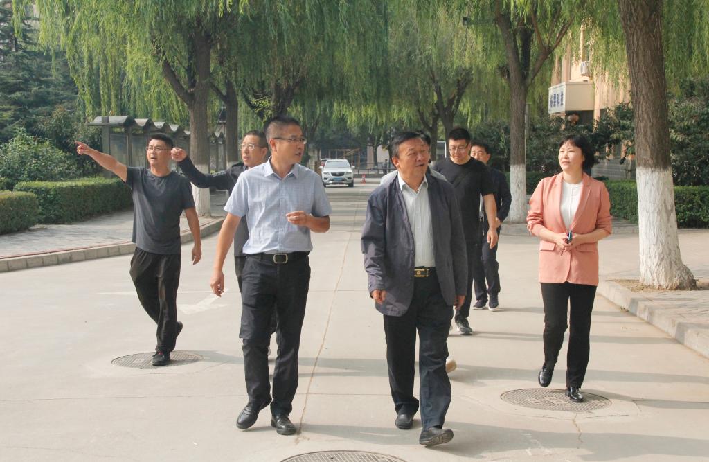 校领导检查指导科技园疫情防控和安全工作