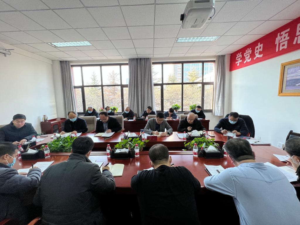 学校召开新学期研究生教育工作会议