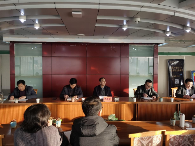 买寿清副书记为文学院师生宣讲党的十九届六中全会精神