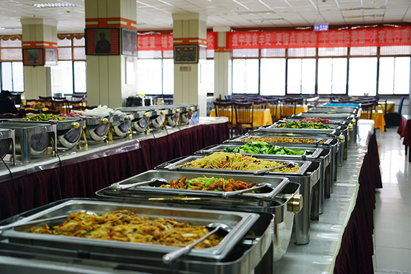 我校朝阳餐厅鑫苑酒楼获食品安全监督量化分级综合等级“A级单位”