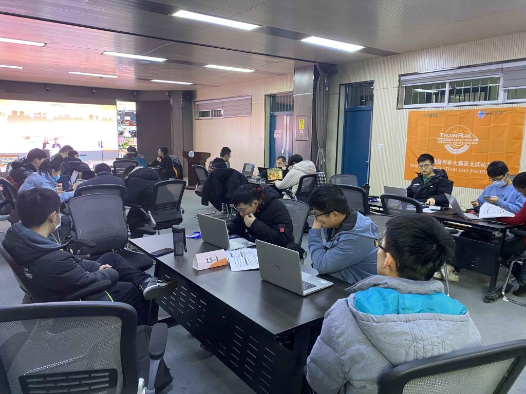 我校师生获得全球铁路创客大赛亚太赛区比赛三等奖