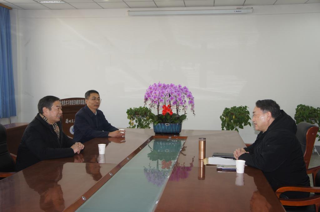 党建武副校长走访慰问统战成员