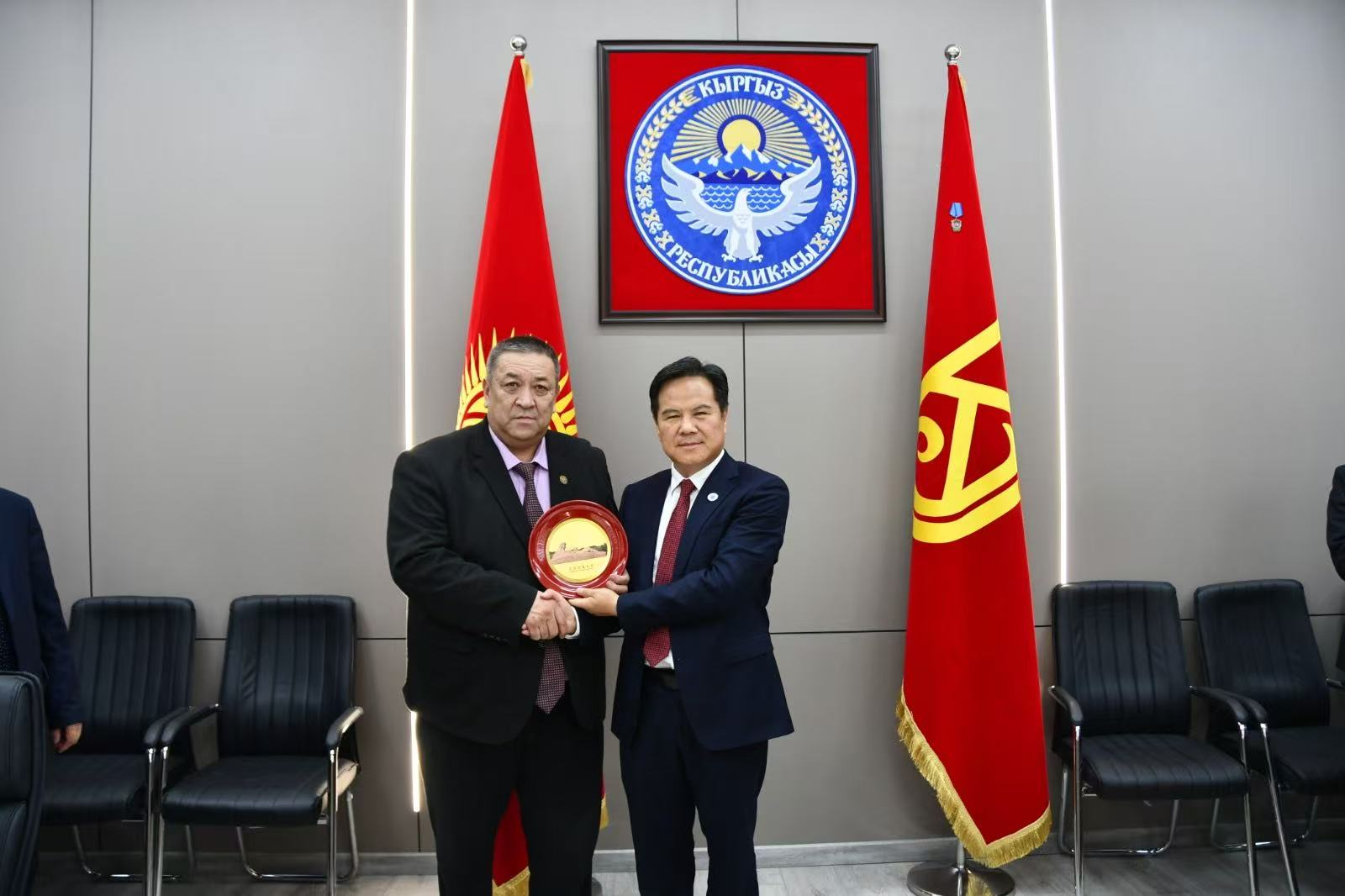 党委书记狄生奎率团访问吉尔吉斯斯坦