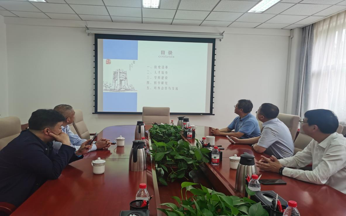 校领导会见我校来访校友