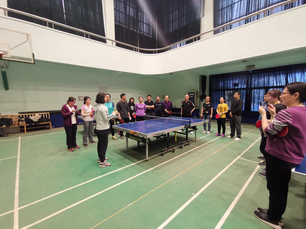 我校第十三期教职工业余文体培训班陆续开班