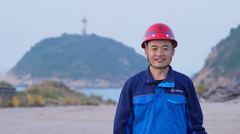 【校友风采】青春“守伶仃”  海底“筑长城”——专访08级校友、深中通道沉管隧道测量工程师锁旭宏