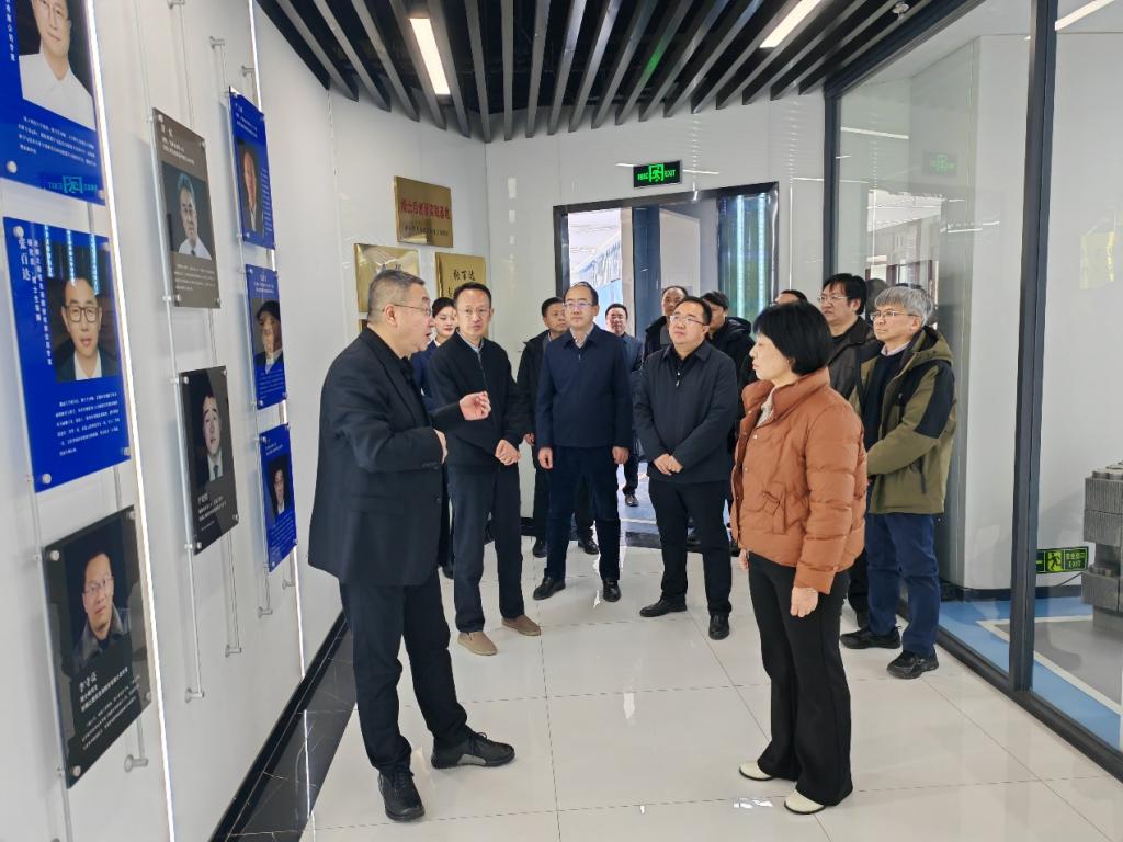 常务副校长聂磊赴丝绸之路信息港股份有限公司开展调研