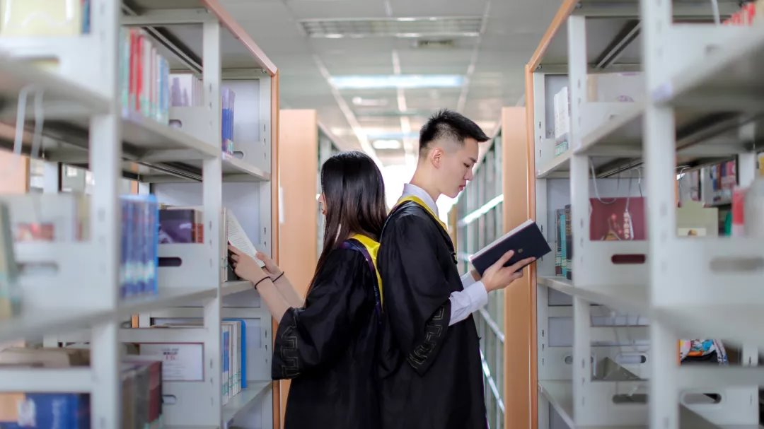 【人民网】青年眼中的毕业季