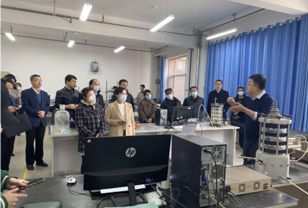 学校统一战线开展“知校情 做贡献 创一流”参观考察活动