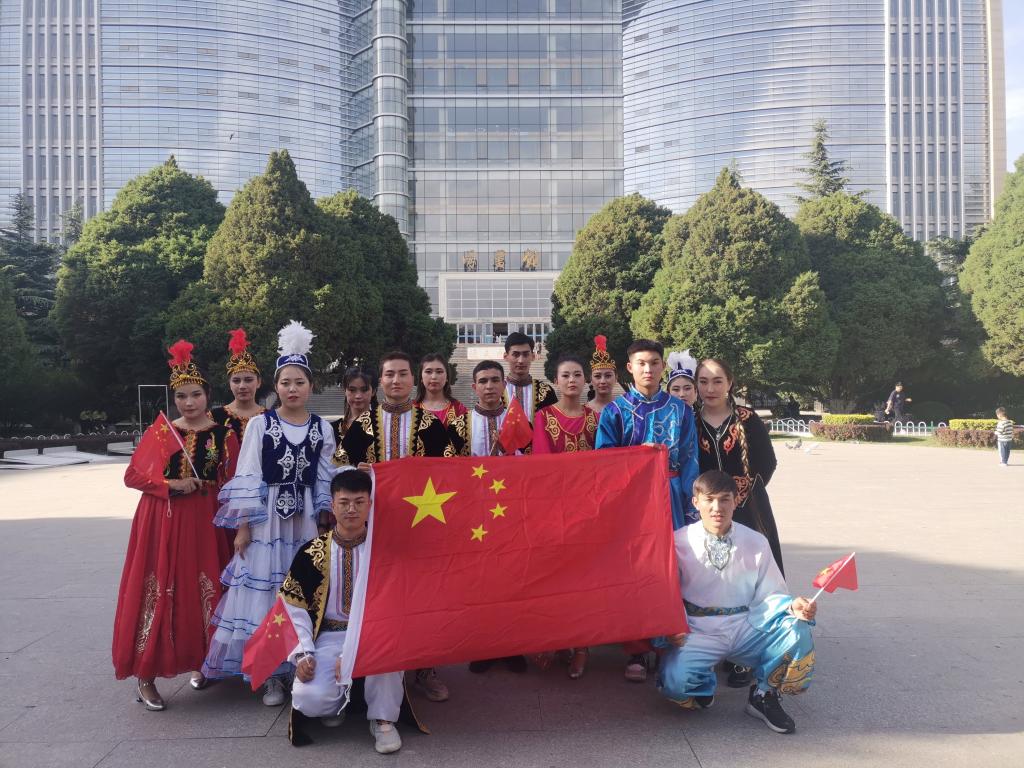 经管学院开展“青春心向党·建功新时代”民族团结进步宣传月系列活动