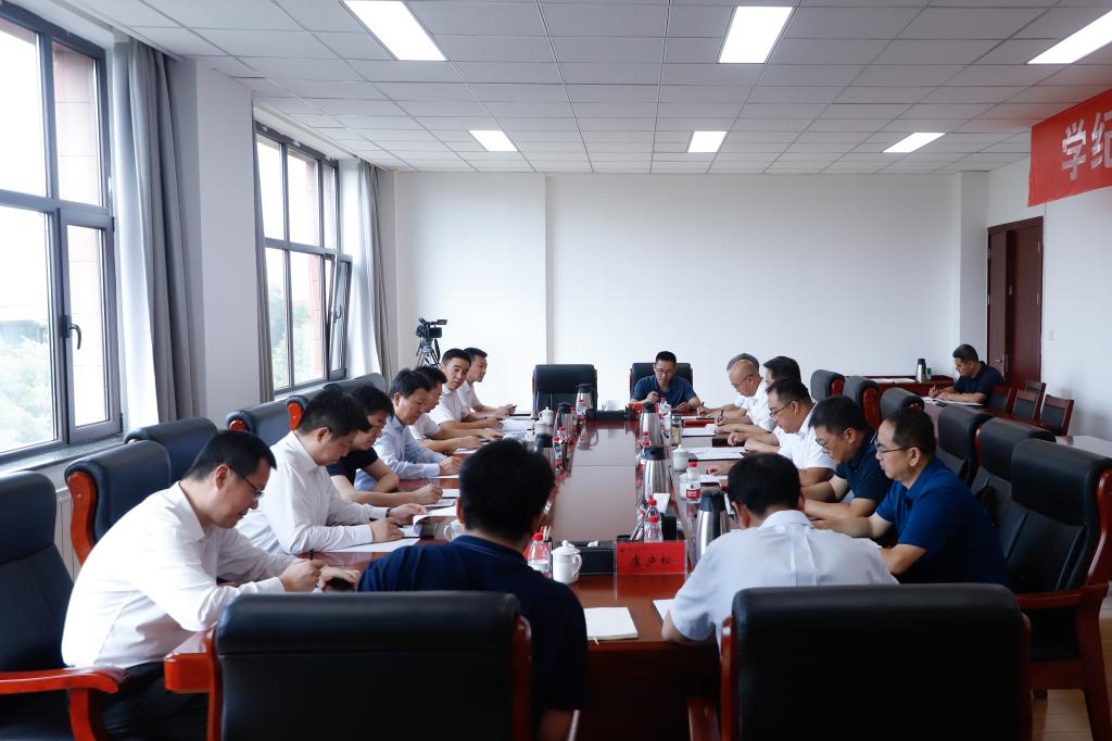 中铁建工集团来校共商合作事宜